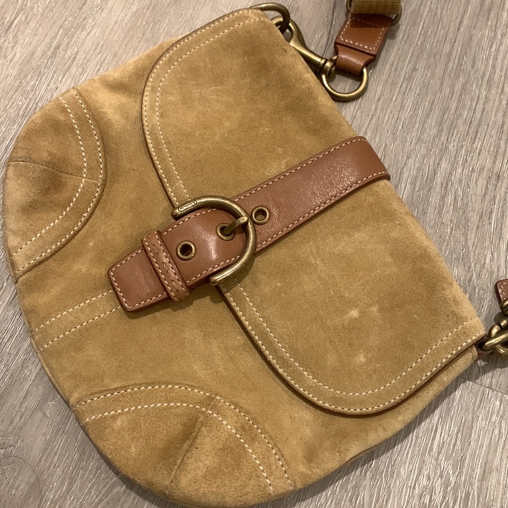 EUC Vintage Coach crossbody